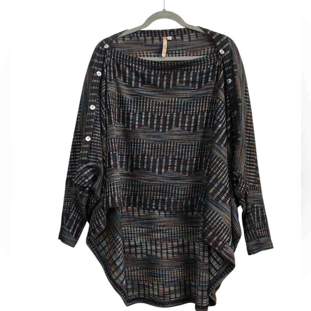 Comfy USA | Boat Neck High Low Top Large Black Multicolor Minimalist